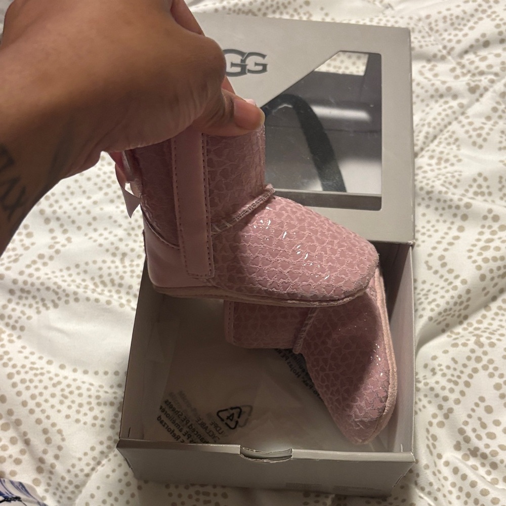 UGG Kids Boots in Sparkly Pink
